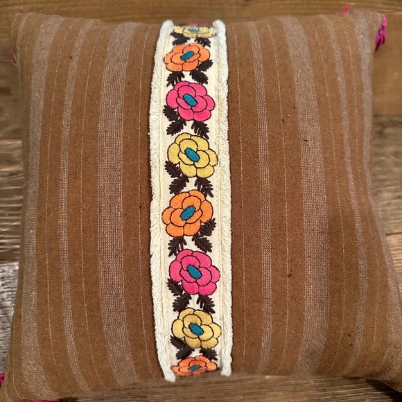 Natural Life Boho Floral Embroidered Throw Pillow Multicolor Square Cushion - Picture 3 of 4